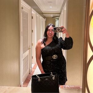 Meet your Posher, Cassandra